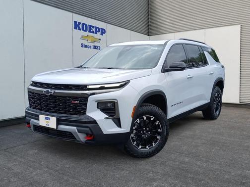 Polar White 2026 Chevrolet Traverse Z71