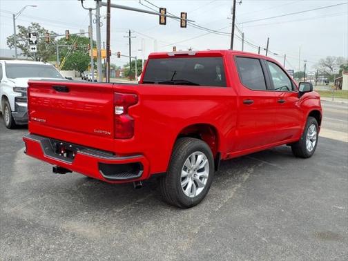 2025 Chevrolet Silverado 1500 Custom