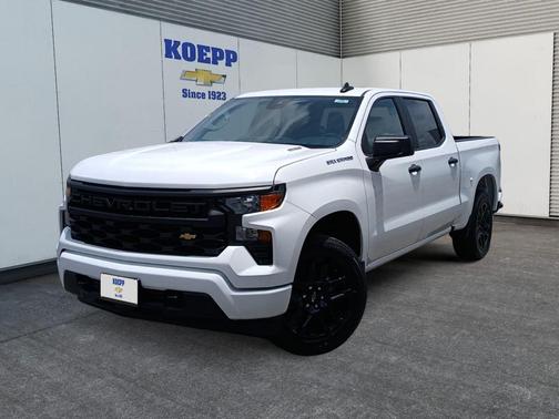 Summit White 2026 Chevrolet Silverado 1500 Custom
