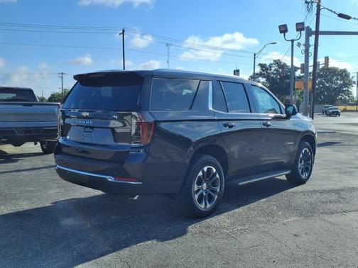 2025 Chevrolet Tahoe LS