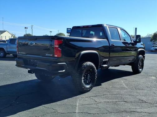 2026 Chevrolet Silverado 2500 Crew Cab, Standard Bed, XR2, 4WD