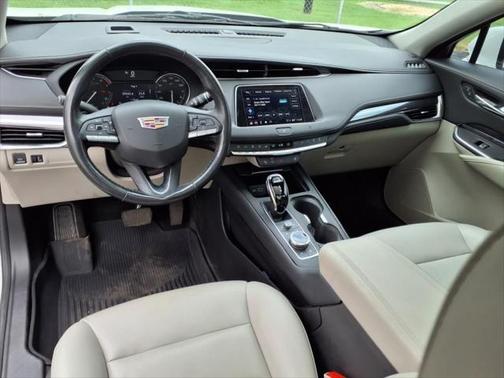 2021 Cadillac XT4 Luxury