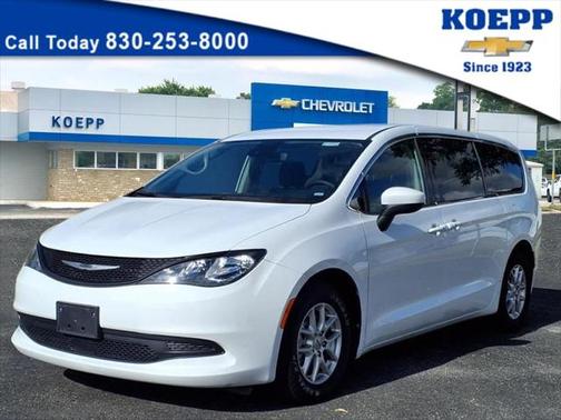 2023 Chrysler Voyager LX
