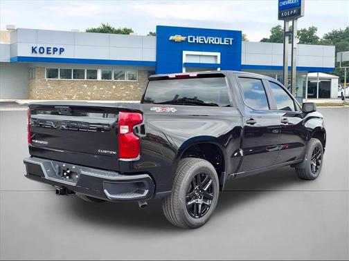 2025 Chevrolet Silverado 1500 Custom