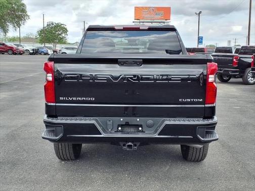 2025 Chevrolet Silverado 1500 Custom