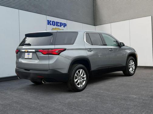 2023 Chevrolet Traverse LS