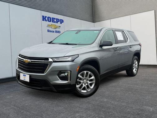 2023 Chevrolet Traverse LS