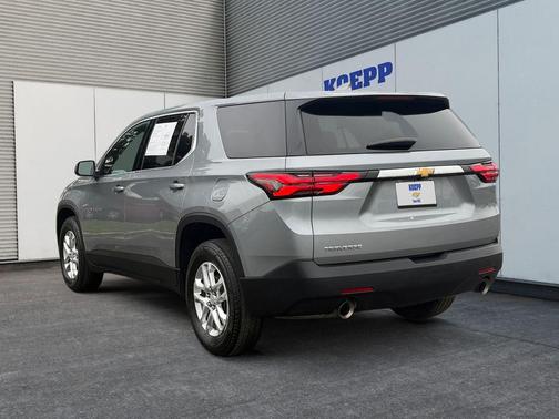 2023 Chevrolet Traverse LS