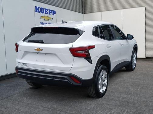 Summit White 2026 Chevrolet Trax LS