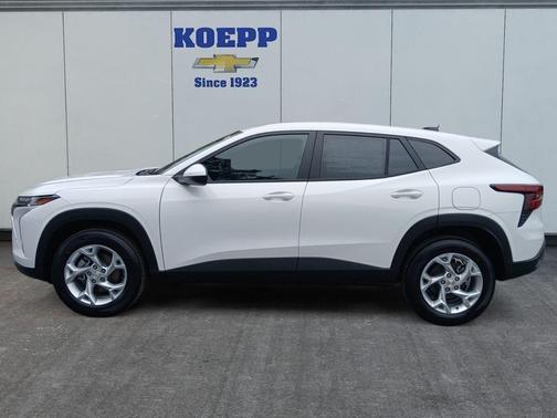 Summit White 2026 Chevrolet Trax LS