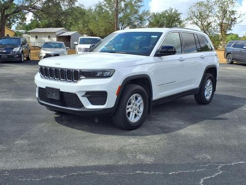 2024 Jeep Grand Cherokee Laredo