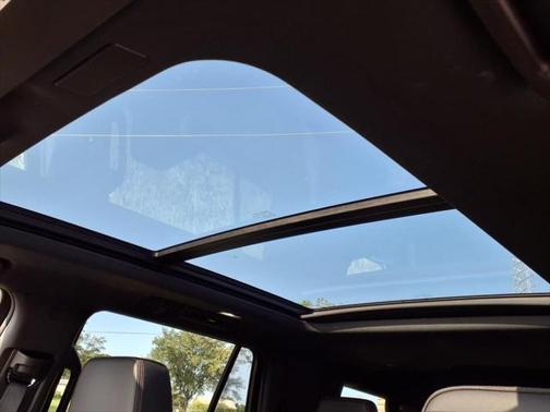 2025 Chevrolet Tahoe 2WD RST