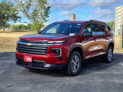 2025 Chevrolet Traverse LT