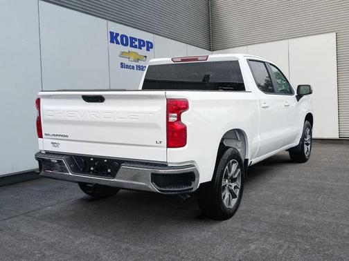 Summit White 2026 Chevrolet Silverado 1500 LT