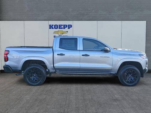 Sterling Gray Metallic 2026 Chevrolet Colorado WT