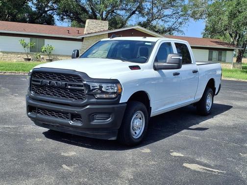 2024 RAM 2500 Tradesman Crew Cab 4x2 6'4' Box