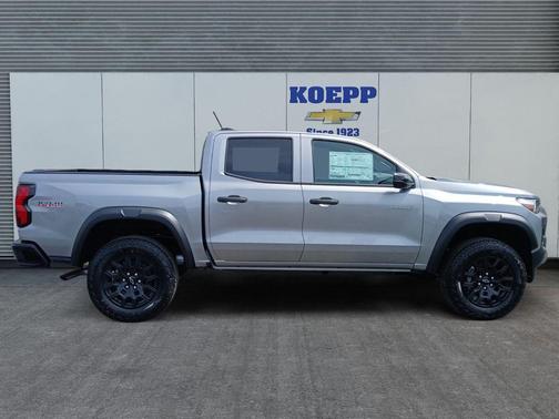 Sterling Gray Metallic 2026 Chevrolet Colorado Trail Boss