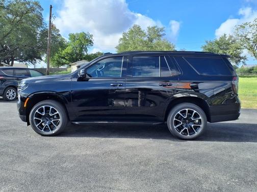 2025 Chevrolet Tahoe 2WD RST