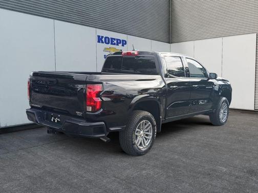 Black 2026 Chevrolet Colorado LT