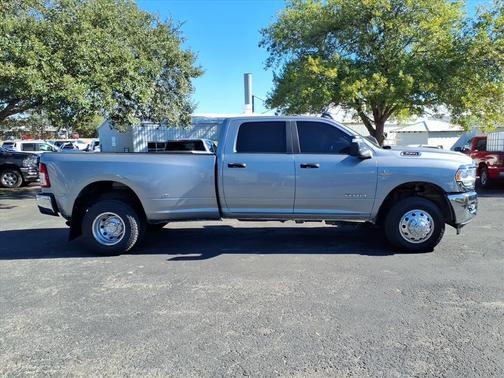 2024 RAM 3500 Lone Star Crew Cab 4x4 8' Box