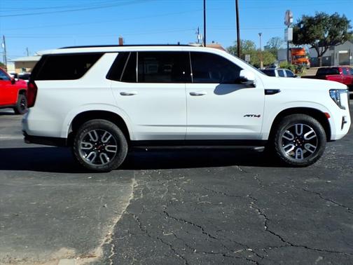 2024 GMC Yukon 4WD AT4