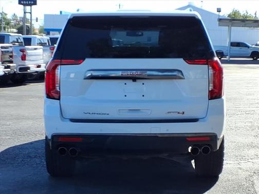 2024 GMC Yukon 4WD AT4