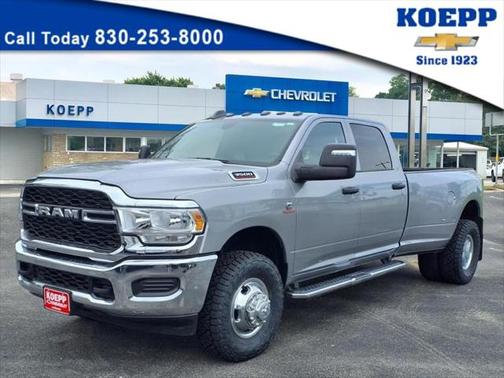 2024 RAM 3500 Tradesman Crew Cab 4x4 8' Box