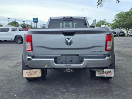 2024 RAM 3500 Tradesman Crew Cab 4x4 8' Box