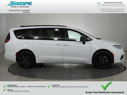 Bright White Clearcoat 2026 Chrysler Pacifica Limited