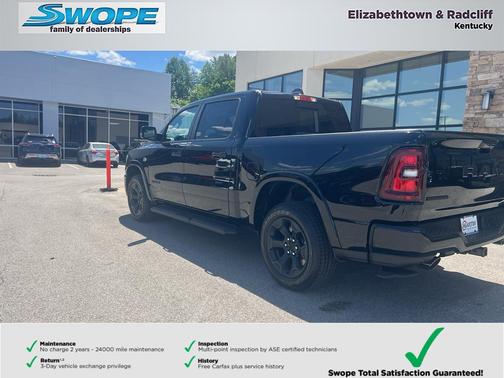 Diamond Black Crystal Pearlcoat 2026 RAM 1500 Big Horn/Lone Star