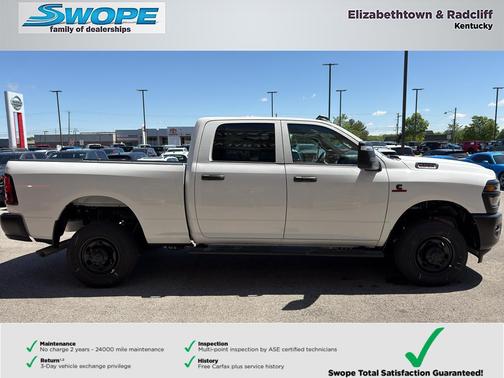 Bright White Clearcoat 2026 RAM 2500 Tradesman Crew Cab 4x4 6'4' Box