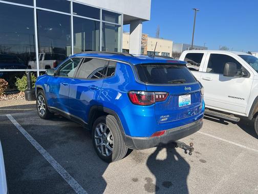 2022 Jeep Compass Latitude Lux