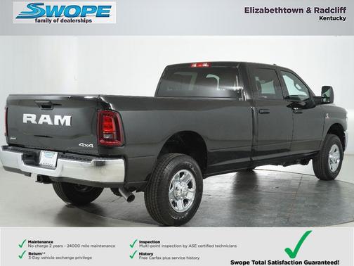 Diamond Black Crystal Pearlcoat 2026 RAM 3500 Tradesman Crew Cab 4x4 8' Box