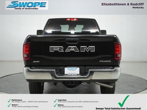 Diamond Black Crystal Pearlcoat 2026 RAM 3500 Tradesman Crew Cab 4x4 8' Box