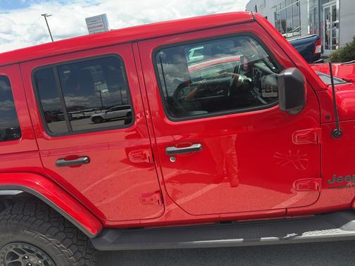 Firecracker Red Clearcoat 2022 Jeep Wrangler Unlimited Rubicon