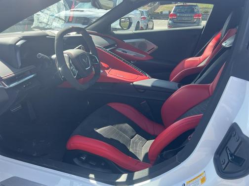 2025 Chevrolet Corvette Stingray w/2LT