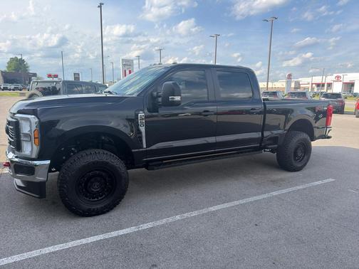 AGATE BLACK 2024 Ford F-250 XL
