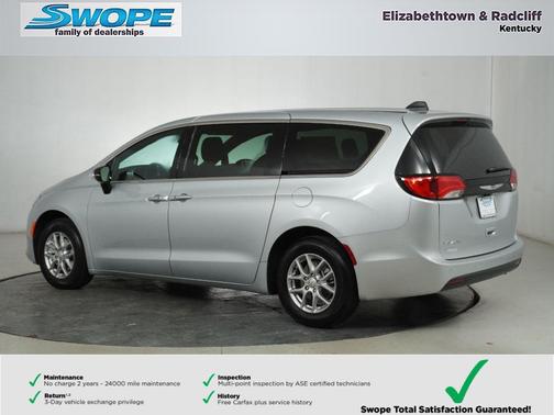 Silver Mist Clearcoat 2026 Chrysler Voyager LX