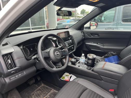 Glacier White 2025 Nissan Pathfinder Rock Creek 4WD