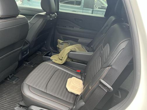 Glacier White 2025 Nissan Pathfinder Rock Creek 4WD