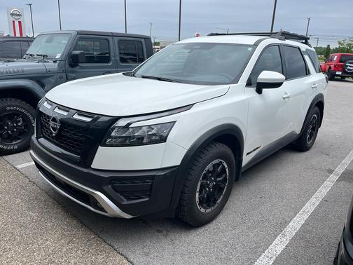 Glacier White 2025 Nissan Pathfinder Rock Creek 4WD