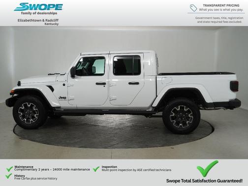 Bright White Clearcoat 2026 Jeep Gladiator Sahara 4x4