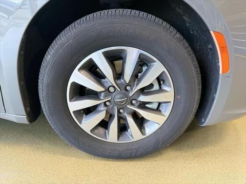 2021 Chrysler Pacifica Hybrid Touring L