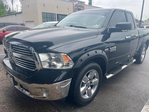Black Forest Green Pearlcoat 2017 RAM 1500 Big Horn