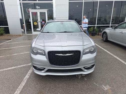 2018 Chrysler 300 S