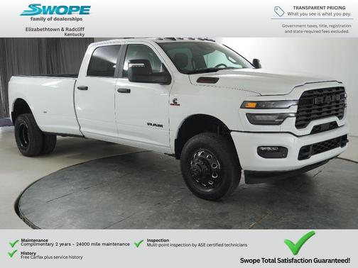 Bright White Clearcoat 2026 RAM 3500 Big Horn Crew Cab 4x4 8' Box
