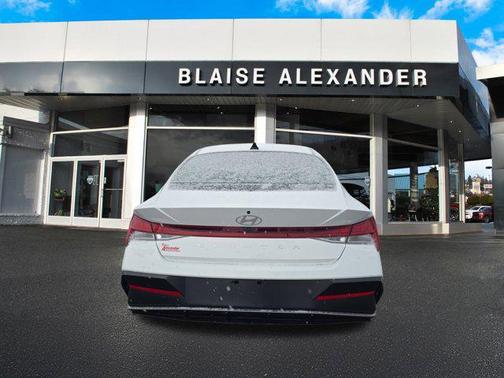 2025 Hyundai ELANTRA SEL