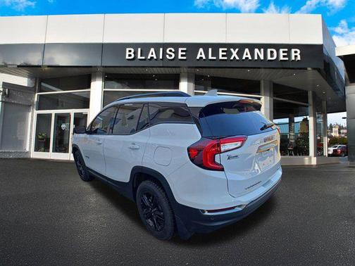 2024 GMC Terrain AWD AT4