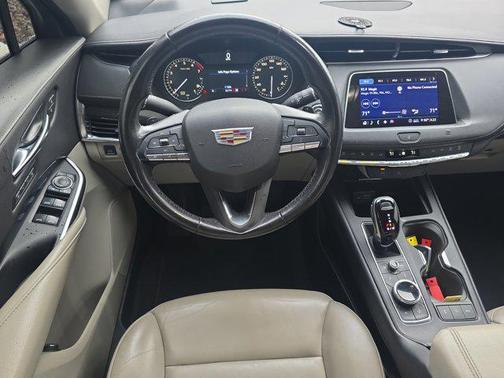 2020 Cadillac XT4 Premium Luxury