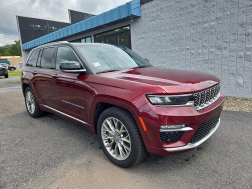 2022 Jeep Grand Cherokee Summit